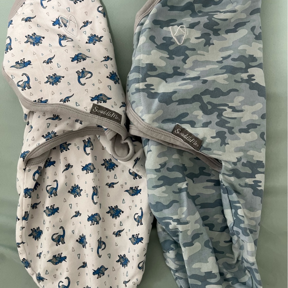 SwaddleMe 0-3 month swaddles